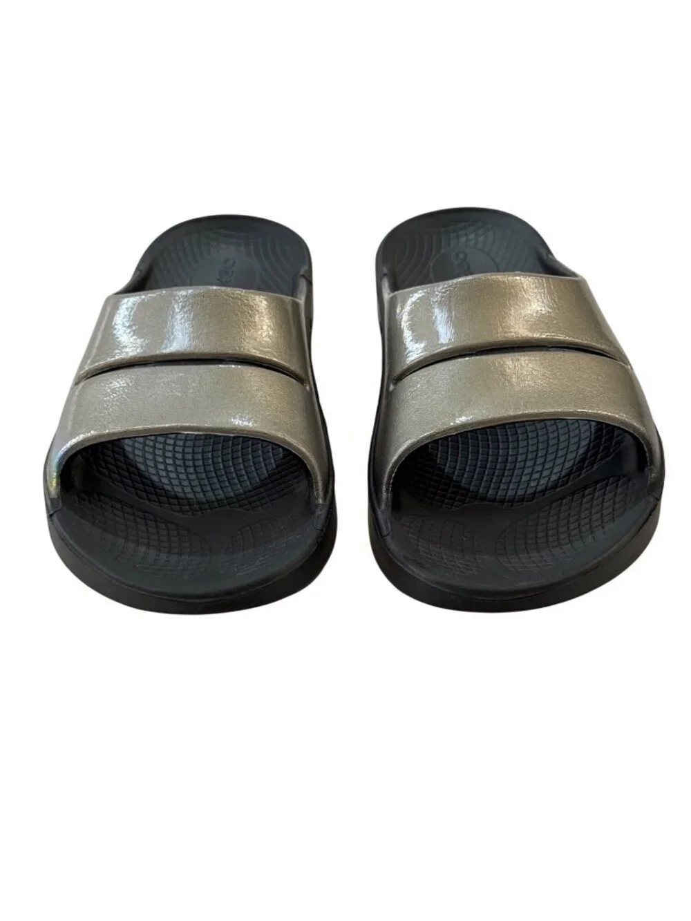 Oofos Ooahh Slide Sandals Women’s Size 8 Metallic Black Comfort Recovery Shoes